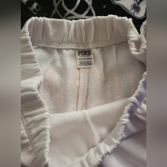Vs pink varsity shorts~xl. - Picture 6 of 11